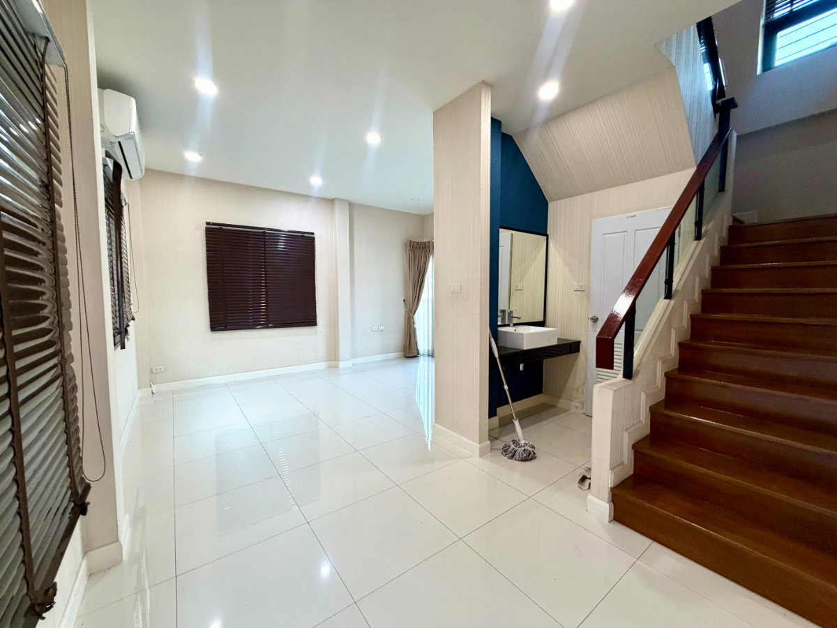 picture Baan Thamachat Rangsit-Khlong 8, No. 84/3 - 16/20