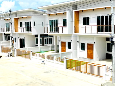บ้านแฝด สารภี เชียงใหม่ : ขายบ้านเแฝดสองชั้น  ทำเลสารภี  ใกล้วิทยาลัย เทคนิคสารภี  !!!! ฟรีโอน #C6MG100532 