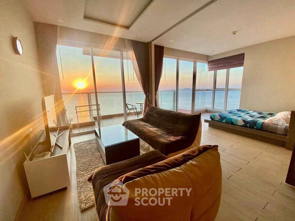 รูป คอนโด 2 ห้องนอน ชั้น 33 ที่ Cetus Beachfront หาดจอมเทียน (ID 2447837) - รูปที่ 2/10