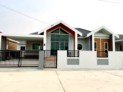 บ้านเดี่ยว ศาลหลักเมืองจังหวัดอุดรธานี :  บ้านนอกโครงการทำเลชานเมือง  ติดถนนวงแหวนรอบสอง  ใกล้  โรงเรียนนานาชาติ  สนามบิน   #C6MG100525 