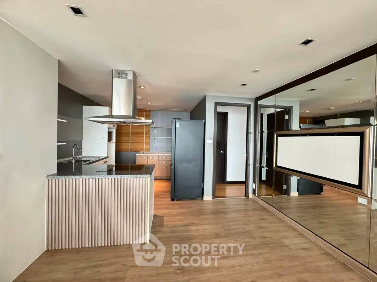 รูป คอนโด 3 ห้องนอน 152 ตร.ม. พร้อมเลี้ยงสัตว์ ที่ Fullerton Sukhumvit ใกล้ BTS เอกมัย 400 ม. (ID 2873652) - รูปที่ 6/15