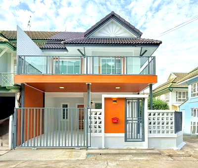 ขายทาวน์โฮม : บ้านสวย หลังมุม ใกล้เซ็นทรัล เวสเกต  #หมู่บ้านพฤกษา 18  บางใหญ่  ทาวน์เฮ้าส์ 3 ห้องนอน  ใกล้ MRT สถานีบางใหญ่  