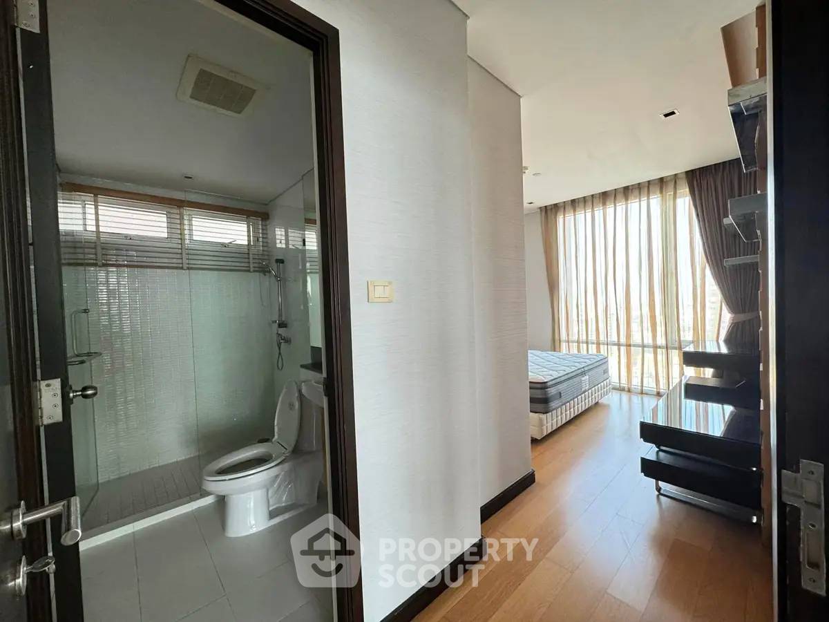 รูป คอนโด 3 ห้องนอน 152 ตร.ม. พร้อมเลี้ยงสัตว์ ที่ Fullerton Sukhumvit ใกล้ BTS เอกมัย 400 ม. (ID 2873652) - รูปที่ 9/15