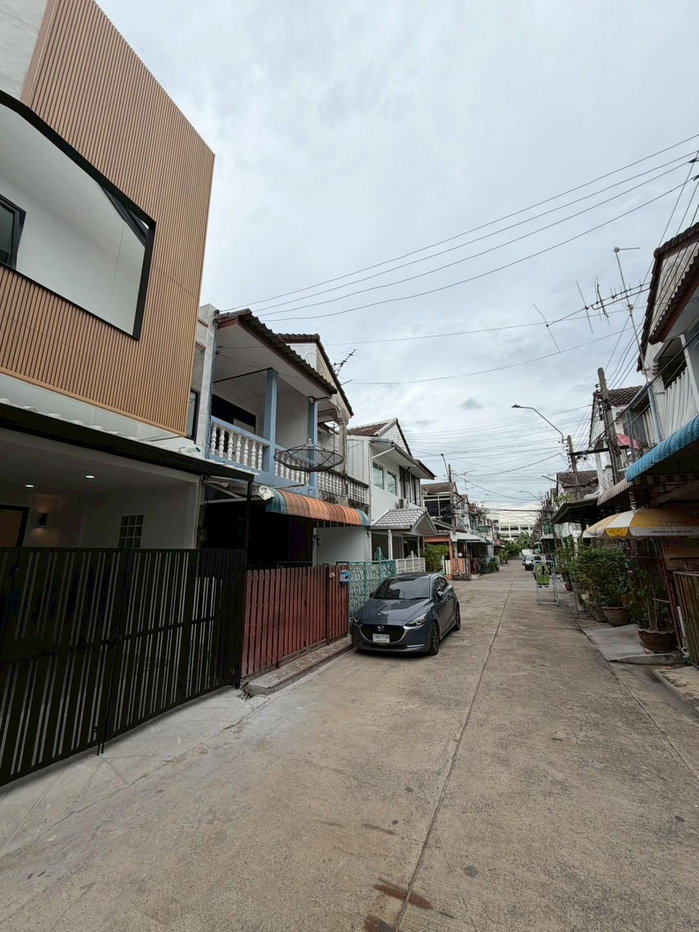 รูป หมู่บ้านพิพรพงษ์ ทาวน์เฮาส์ 2 ชั้น ถนนวิภาวดี-รังสิต ซอยวิภาวดี-รังสิต 84 ดอนเมือง รีโนเวทใหม่ ทำเลดี - รูปที่ 28/32
