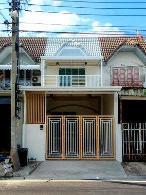 ขายทาวน์โฮม : ✨หมู่บ้านร่มเงาไม้ บ้านสวย ทำเลทอง ติดถนนวัดลาดปลาดุก เดินทางสะดวกสุดๆ!✨