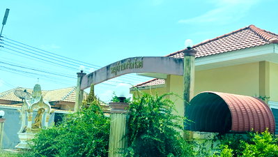 ขายบ้านเดี่ยว : บ้านเดี่ยวชั้นเดียว 36 ตร.วา หมู่บ้านทวีทรัพย์ พานทอง ชลบุรี บ้านใหม่ พร้อมตกแต่งเข้าอยู่