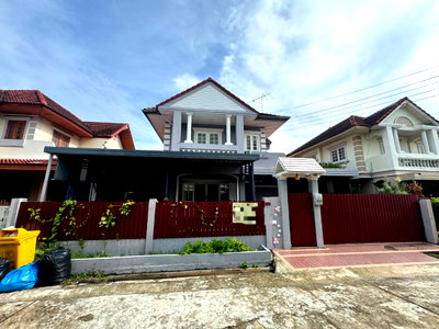 ขายบ้านเดี่ยว : ขายด่วน ถูกที่สุด บ้านเดี่ยว 2ชั้น หมู่บ้านมณียา2 ไทรม้า-ท่าอิฐ เนื้อที่ดิน 51 ตร.วา 5นอน3น้ำ ทำเลดี เดินทางสะดวก ใกล้รถไฟฟ้า สถานีบางรักน้อยท่าอิฐ 
