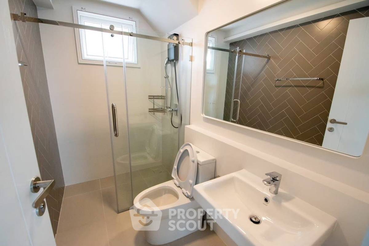 รูป บ้าน 4 ห้องนอน 180 ตร.ม. พร้อมเลี้ยงสัตว์ Villaggio 3 ศรีนครินทร์-บางนา (ID 2933709) - รูปที่ 10/30