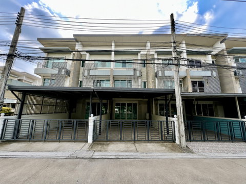 ขายทาวน์โฮม 3 ชั้น Town Avenue Rama 9 – Srinakarin บ้านสภาพใหม่ พร้อมเข้าอยู่ ใกล้ MRT ศรีกรีฑา เดินทางสะดวก