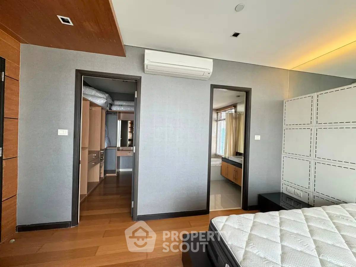 รูป คอนโด 3 ห้องนอน 152 ตร.ม. พร้อมเลี้ยงสัตว์ ที่ Fullerton Sukhumvit ใกล้ BTS เอกมัย 400 ม. (ID 2873652) - รูปที่ 14/15