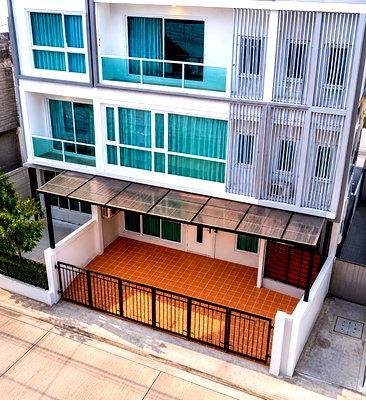 เช่าทาวน์โฮม กรุงเทพมหานคร : ชอคโกแลตวิลล์ 700ม. ทาวน์โฮม 3 ชั้น 3 นอน 3 น้ำ ใกล้ รร.บดินทรเดชา2 950 ม. 20 ตร.ว. พร้อมแอร์ครบทุกชั้น ลาดปัฐวิกรณ์ 1.3 กม.