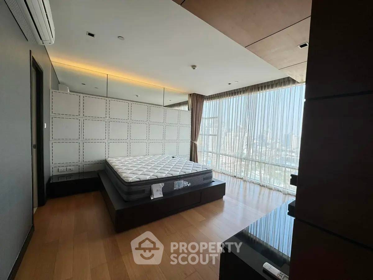 รูป คอนโด 3 ห้องนอน 152 ตร.ม. พร้อมเลี้ยงสัตว์ ที่ Fullerton Sukhumvit ใกล้ BTS เอกมัย 400 ม. (ID 2873652) - รูปที่ 10/15