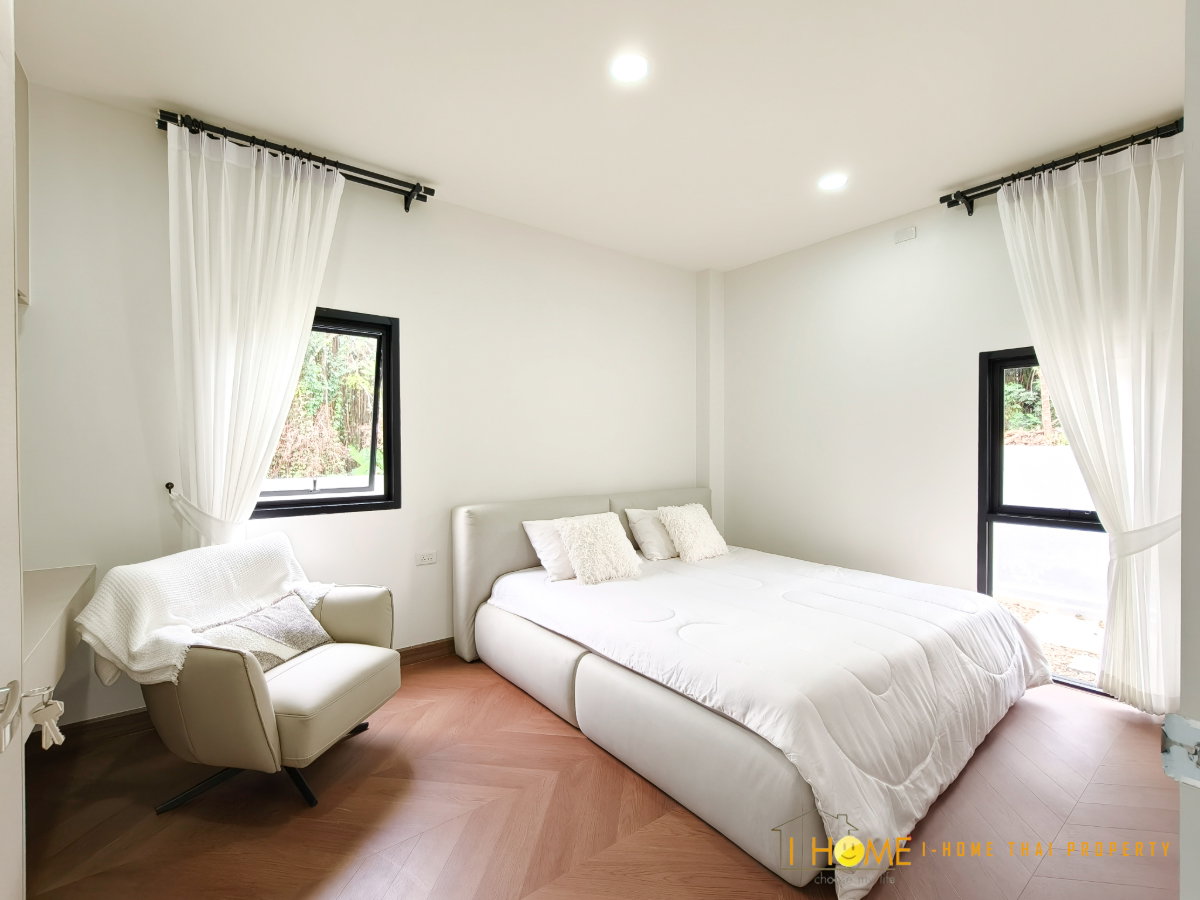 รูป ขายบ้านเดี่ยวชั้นเดียว นอกโครงการ  ใกล้สิ่งอำนวยความสะดวก ตลาด ห้างสรรพสินค้า   #CMR100282  - รูปที่ 29/41