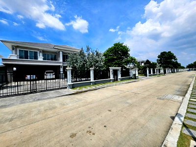 ขายบ้านเดี่ยว : 🏡✨ ขายบ้านเดี่ยว Luxury พร้อมอยู่ ทำเลติดถนนใหญ่ พระราม 5–นครอินทร์ 💥 Q House Avenue พระราม 5