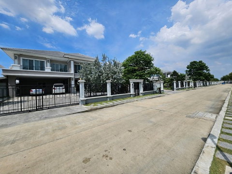 🏡✨ ขายบ้านเดี่ยว Luxury พร้อมอยู่ ทำเลติดถนนใหญ่ พระราม 5–นครอินทร์ 💥 Q House Avenue พระราม 5
