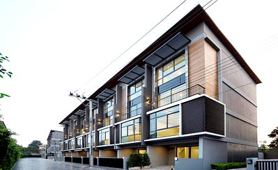 ทาวน์โฮม วิทยาลัยพณิชยการบางนา : Call : 083-555-1900 ลอฟท์ เลน ลาซาล ทาวน์โฮมสุดหรู 4 ชั้น แปลงมุม หน้ากว้าง 5.7 เมตร 24 ตารางวา เพดานสูง 6 เมตร 3 นาทีถึง MRT ศรีลาซาล