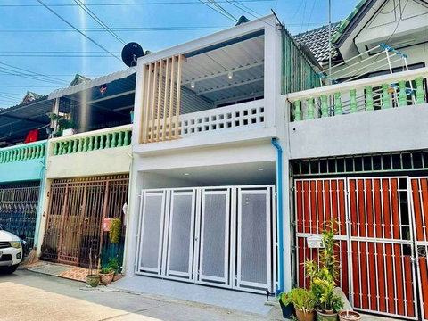 Two-story townhouse for sale in Easternland City Village, Na Pa, Chonburi.