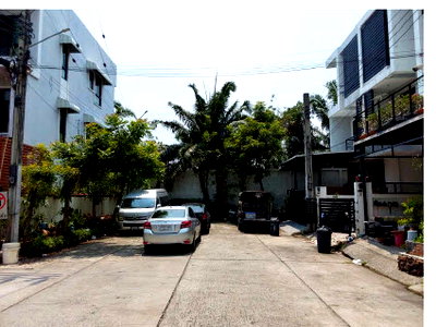 Townhouses for sale Suwannaphum International Airport : TOWN HOUSE 20 Sq.w. Muang Samut Prakarn Samut Prakarn for 2.5M