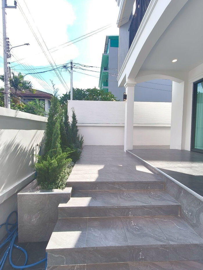 รูป บ้านเดี่ยว นวมินทร์127 บ้านนอกโครงการ ฟรีค่าส่วนกลาง จอดรถ 4 คัน นัดชมบ้านจริง085-318-6868คุณวา - รูปที่ 8/36