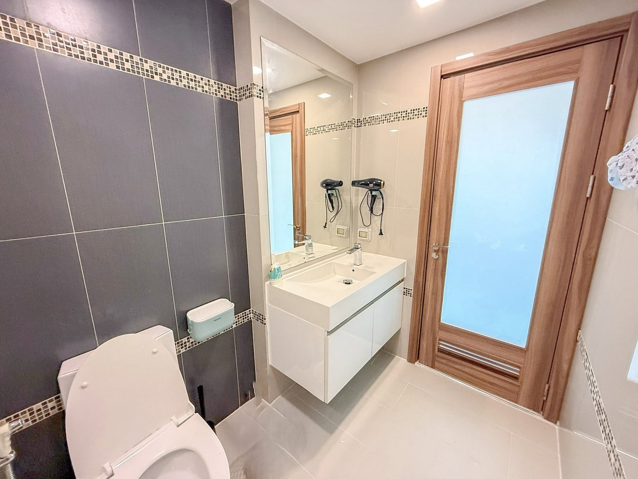 รูป Club Royal Condo for Sale North Pattaya Pool View - รูปที่ 5/6