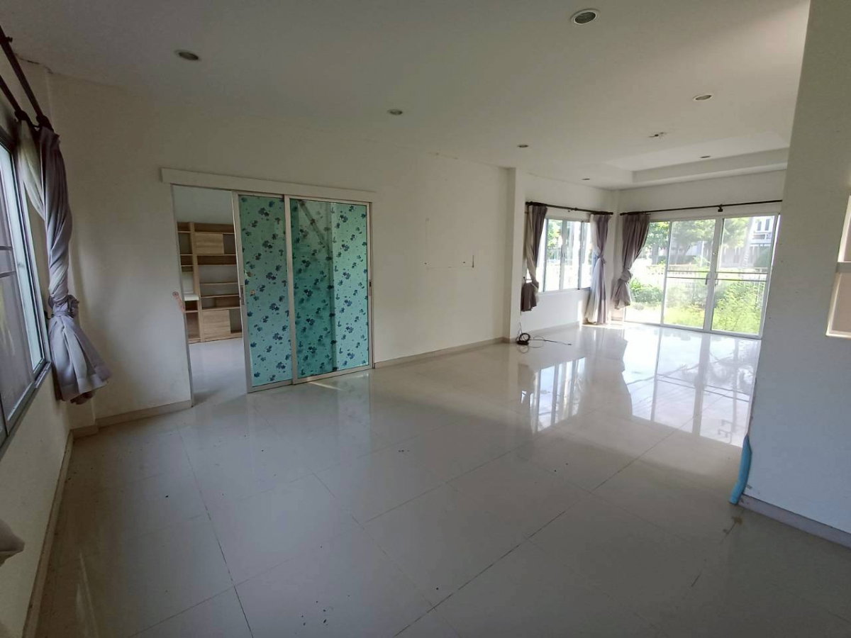 รูป บ้านเดี่ยว 2 ชั้น เนื้อที่ 86.8 ตร.ว. หลังมุม หมู่บ้าน วิลล่า โนวา วัชรพล-สายไหม - รูปที่ 3/8
