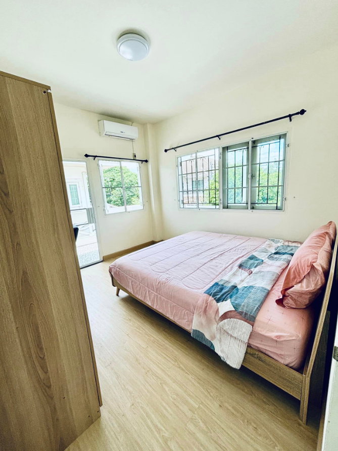 รูป ให้เช่าบ้านเดี่ยว2 ชั้น บ้านในโครงการ ระบบรักษาความปลอดภัย 24 ชม. เงียบสงบ #A4-H0460 - รูปที่ 9/17