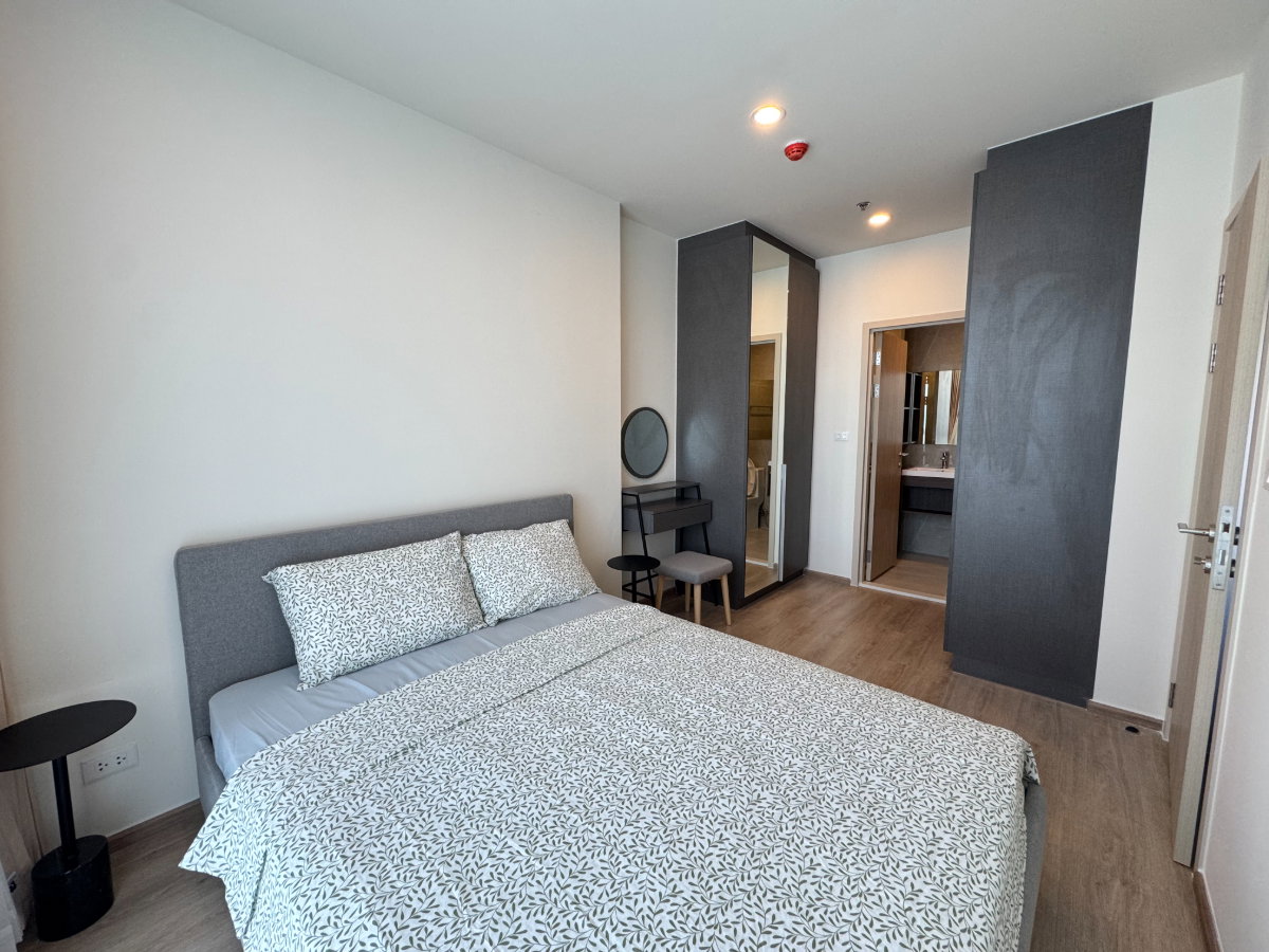 picture Nue District R9 1st hand ð§ļâĻWelcome our 1st tenant ð - 3/15