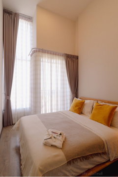 S78 Condo for rent: SOHO BANGKOK RATCHADA, Duo space (2-story) unit, fully furnished with appliances, ready to move in.