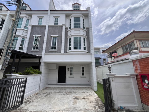 ✅ขายถูกสุดในโครงการ✅ เดอะ เพรสตัน ทาวน์โฮม The Preston Townhome MRT สายสีส้ม (ลำสาลี) • MRT สายสีเหลือง (ศรีกรีฑา)