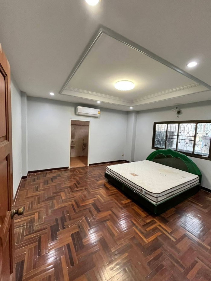 รูป 🏢✨ ให้เช่าอาคาร Stand Alone Office — รัชดาภิเษก 3 อาคารขนาดใหญ่ เหมาะทำสำนักงาน บริษัท คลินิก หรือพักอาศัยพร้อมทำงาน - รูปที่ 6/15