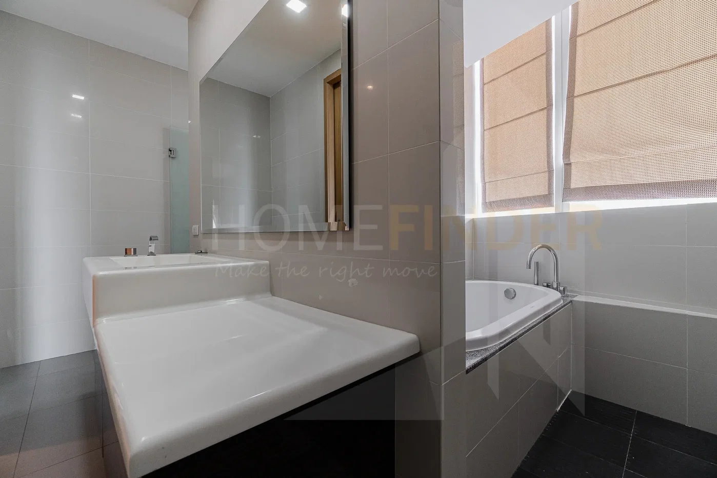 picture Millennium Residence 3 bedrooms, for sale - 11/15
