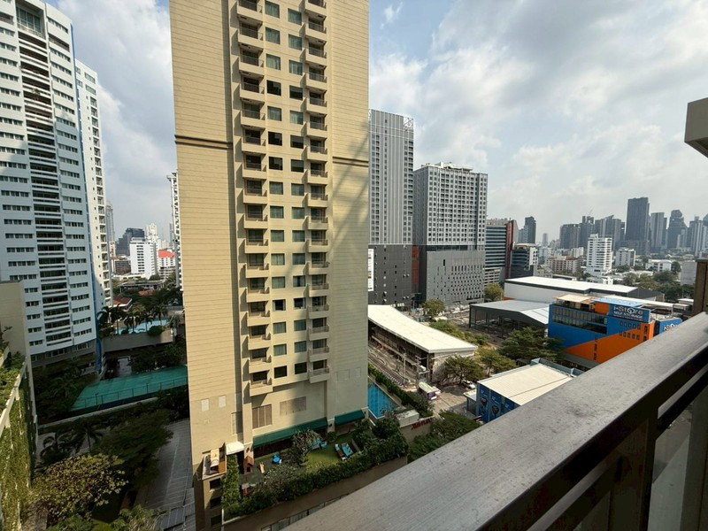 picture S040026 Bright Sukhumvit 24 - 6/8
