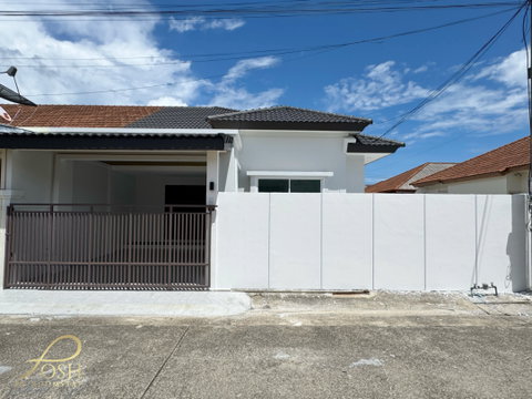 Phuket Villa Suanluang (Corner Unit) – Newly renovated single-storey semi-detached house, Phuket town near Suan Luang Park