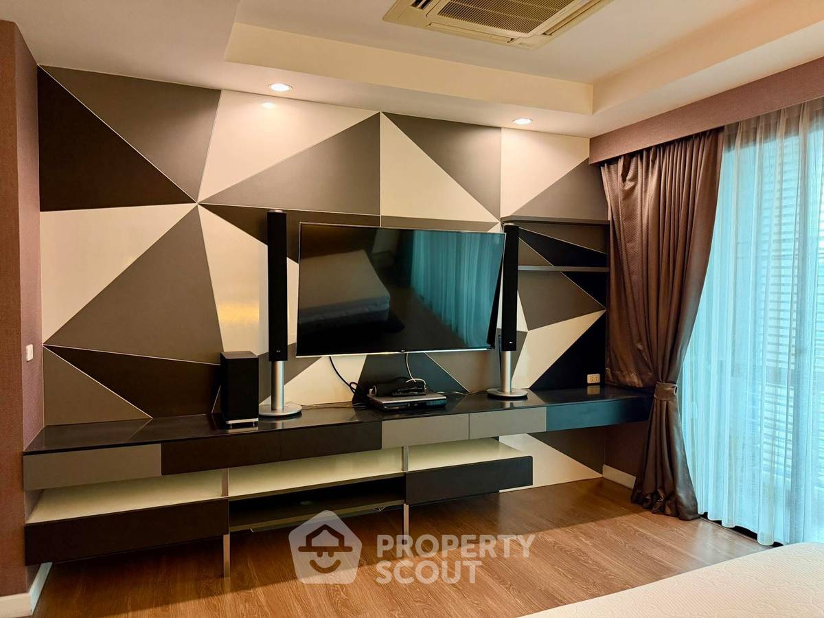 รูป ทาวน์เฮาส์ 3 ห้องนอน ขาย โครงการ Bless Town Sukhumvit 50 ใกล้ BTS อ่อนนุช (ID 2940094) - รูปที่ 2/35