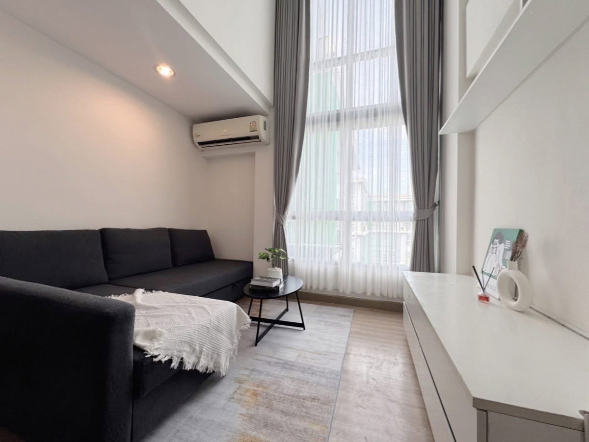 รูป ☘️Zoom Condo 49 Duplex 2 ชั้น แต่งครบ ห้องสวย ใกล้ ม.กรุุงเทพ ☘️ - รูปที่ 5/10