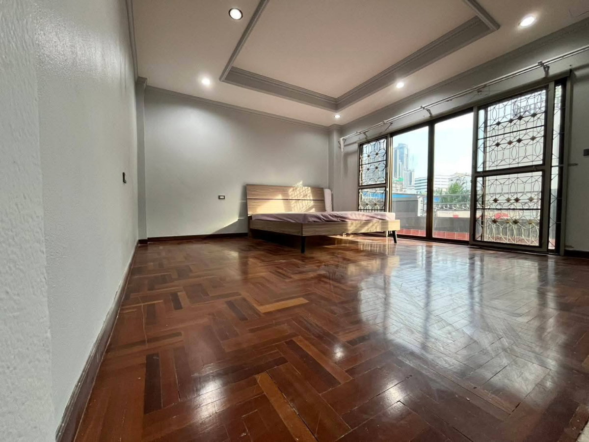 รูป 🏢✨ ให้เช่าอาคาร Stand Alone Office — รัชดาภิเษก 3 อาคารขนาดใหญ่ เหมาะทำสำนักงาน บริษัท คลินิก หรือพักอาศัยพร้อมทำงาน - รูปที่ 5/15