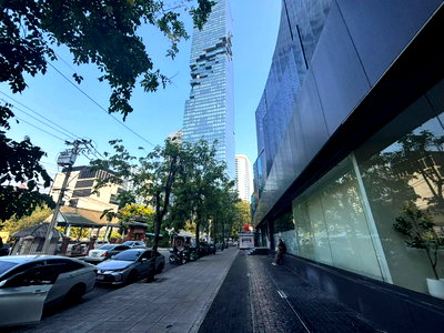 Office for rent : Rental space Mahanakhon Center Mahanakhon Center, 1st floor, glass room, area 226 square meters, rent 169,500 baht per month*