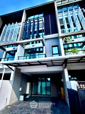 ทาวน์โฮม ดองกิ มอลล์ ทองหล่อ   : ทาวน์เฮาส์ 3 ห้องนอน ขาย โครงการ Bless Town Sukhumvit 50 ใกล้ BTS อ่อนนุช (ID 2940094)