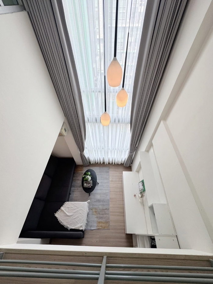 รูป ☘️Zoom Condo 49 Duplex 2 ชั้น แต่งครบ ห้องสวย ใกล้ ม.กรุุงเทพ ☘️ - รูปที่ 3/10