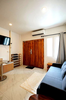 อาคารพาณิชย์ ท่าเรือผ่านฟ้าลีลาศ : For Sell at   Hej KHAOSAN HOSTEL