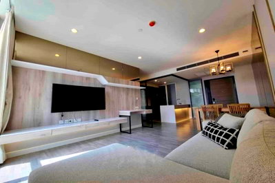 ขายคอนโด : 🔥 ขายพร้อมผู้เช่า !! The Room Sathorn - TanonPun, 2 ห้องนอน, 2 ห้องน้ำ, ชั้นสูง 22++, ตกแต่งสไตล์โมเดิร์น !! Code C20230600142 แต่งครบ, ราคาพิเศษ!!📣