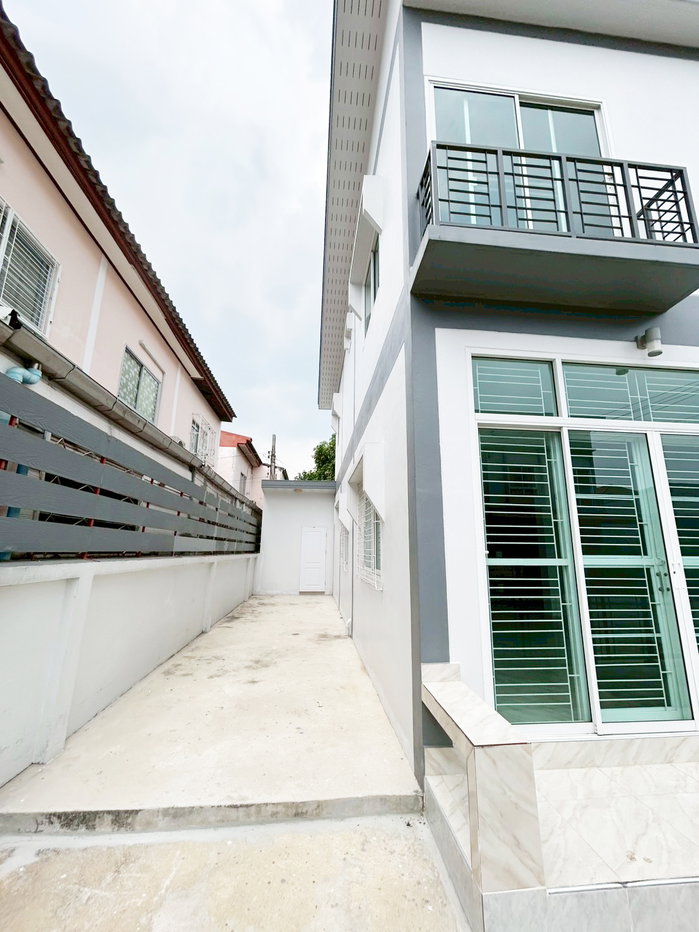 รูป ให้เช่า 23,000 บ้านแฝดใหม่ 2 ชั้น 4ห้องนอน 3 ห้องน้ำ จอดรถ2คัน แอร์ 1 ตัว ใกล้ รฟฟ สีชมพูแจ้งวัฒนะ14 หลักสี่ - รูปที่ 37/37