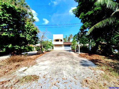 Houses for sale : HOME 183.7 Sq.w. Huai Yot Trang for 4.3M