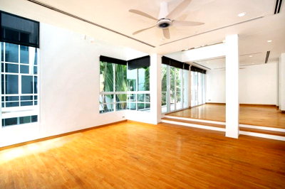 เช่าบ้านเดี่ยว เขตยานนาวา : LTHC15593 – Luxury House for Rent Sathorn | Spacious Private Residence | Near BTS Chong Nonsi | 240,000 THB