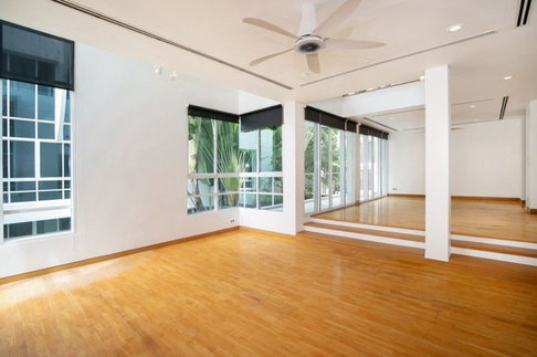 LTHC15593 – Luxury House for Rent Sathorn | Spacious Private Residence | Near BTS Chong Nonsi | 240,000 THB