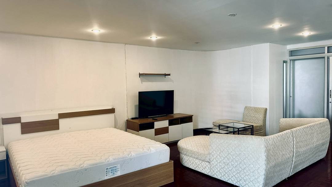 picture Code: KJ9005 for rent ITF Silom Palace // Line ID: @kjcondo (with @) // - 2/8