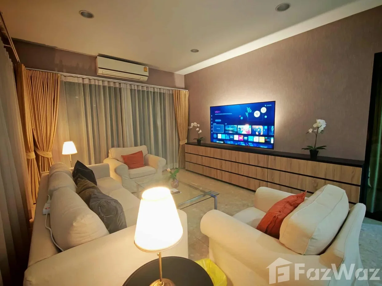 picture Grand Bangkok Boulevard - Sathon 6383893 - 4/16