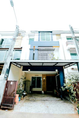 ทาวน์โฮม ถนนสาธุประดิษฐ์ : LTH15588 – Townhouse for Sale Yannawa | Spacious Family Residence | Near BTS Chong Nonsi | 10.9 MB 