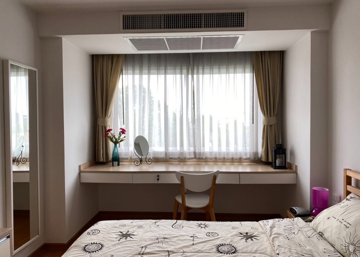 picture  Residence                    52  - 10/13