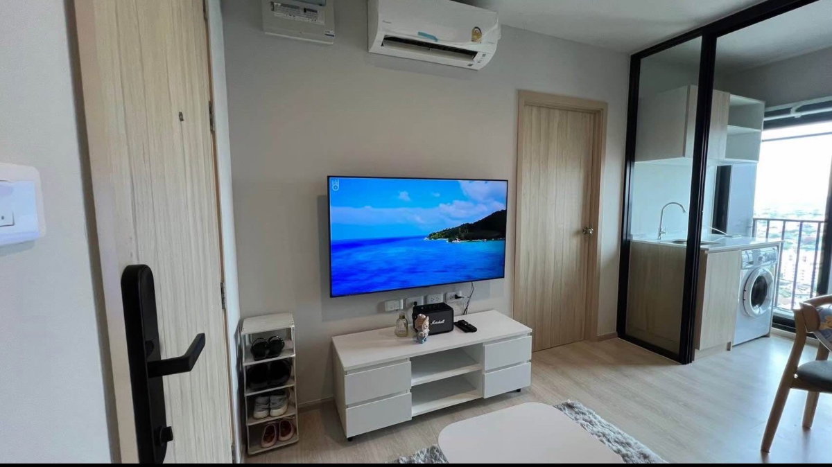 picture Nue Noble Ngamwongwan - 7/13